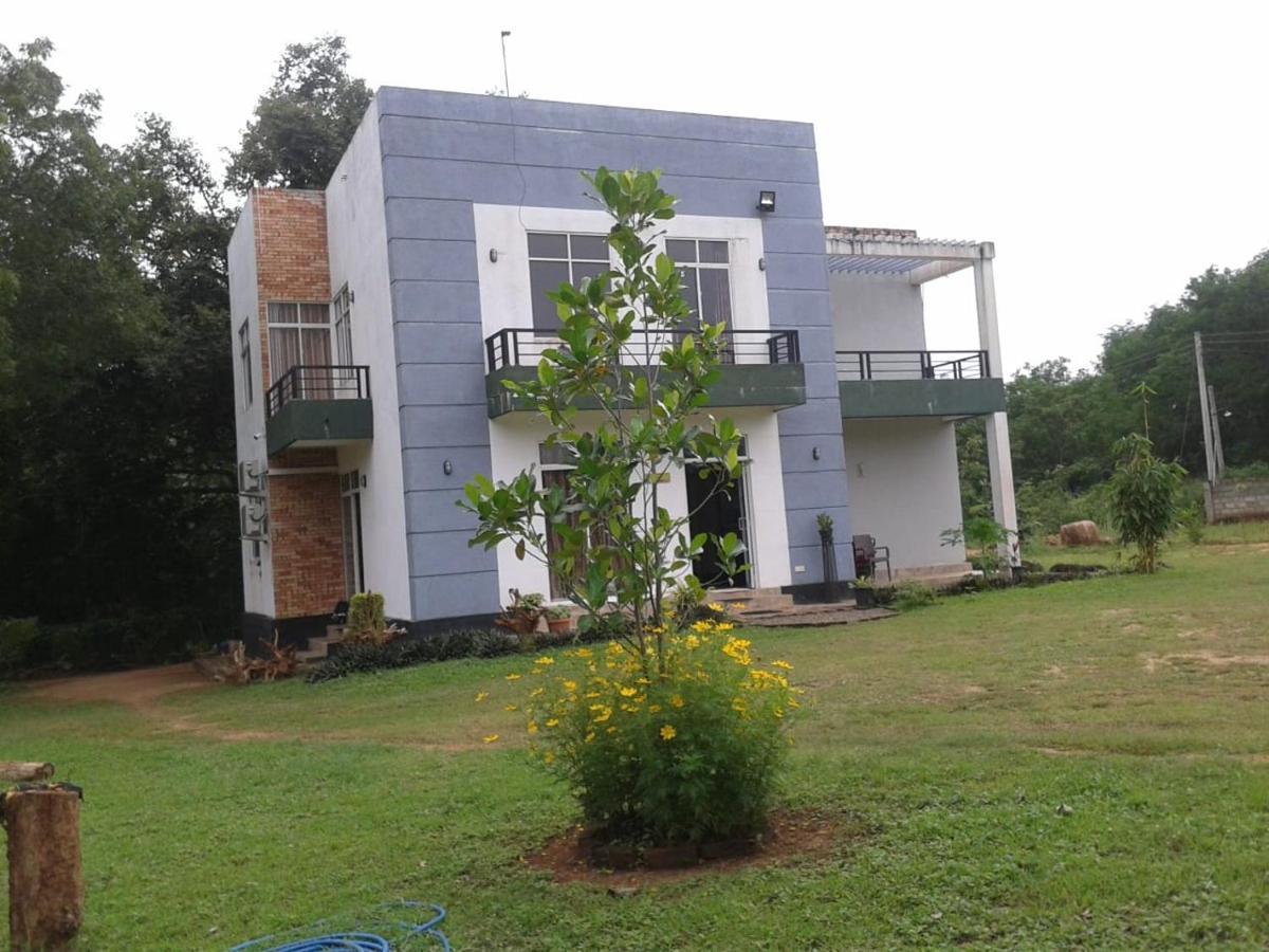 Peacock Resort Anuradhápura Exteriér fotografie